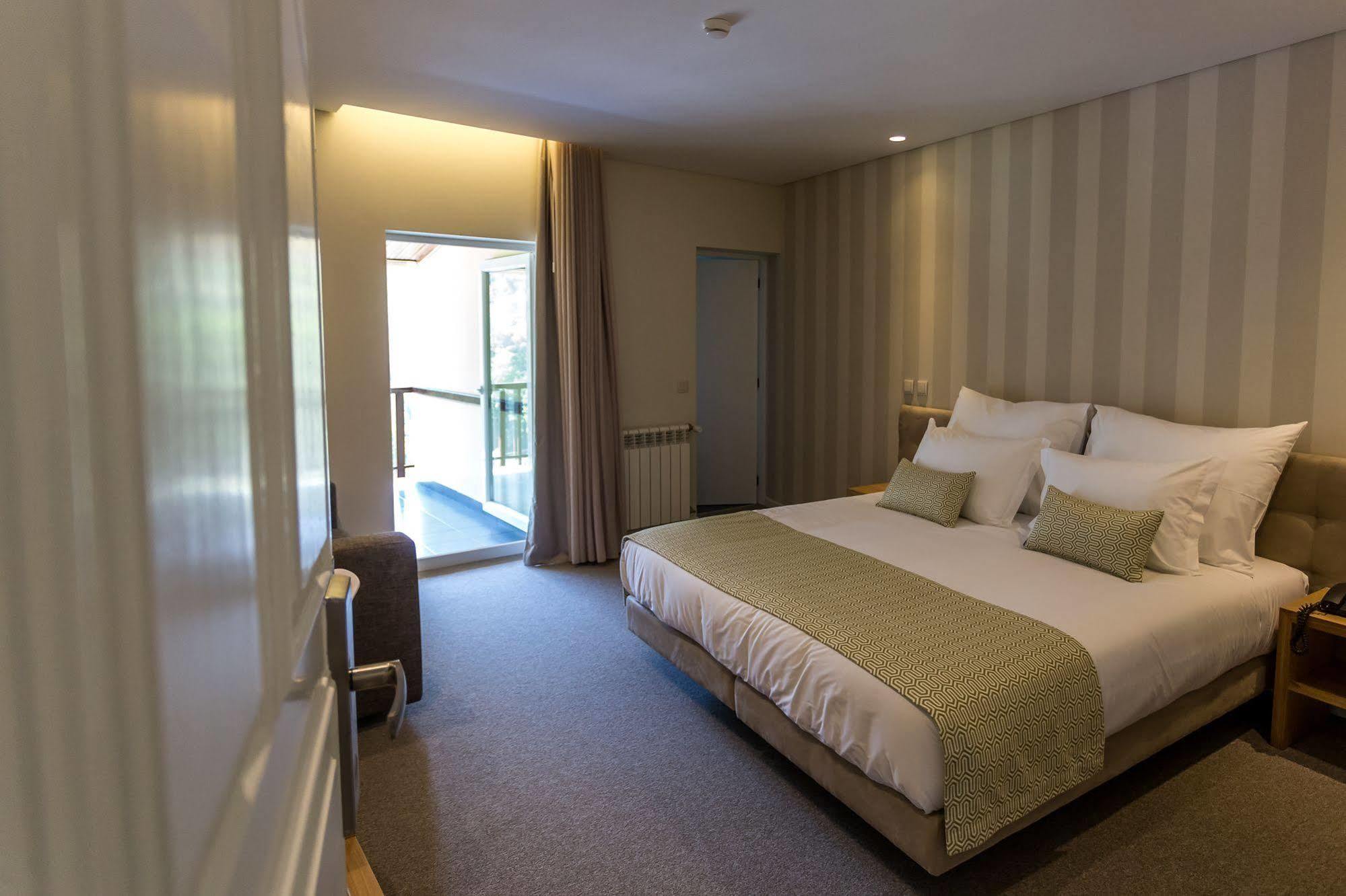 Adelaide Hotel Geres Exterior foto